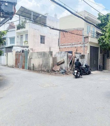 mua-nha-1452-duong-dat-binh-loi-trung-binh-thanh-xe-hoi-8x11m-7-ty-tl (2)